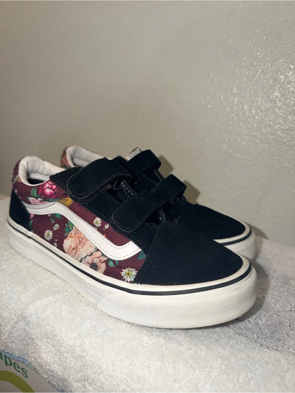 Vans Kids Floral Velcro Sneakers - Black & Burgundy Floral